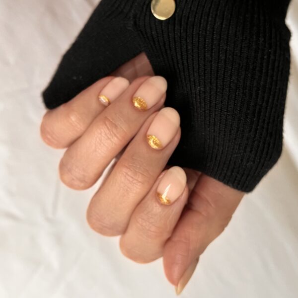 neutral nails with simple nail art